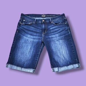 Levi Strauss Skinny Jean Shorts